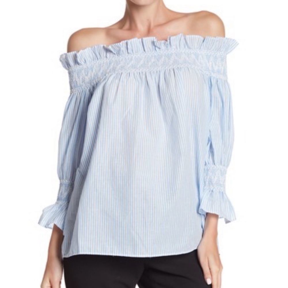 Vertigo off the shoulder woven blouse top M